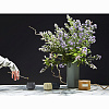 Изображение товара Свеча ароматическая Green tea & Pear blossom из коллекции Edge, синий, 30 ч