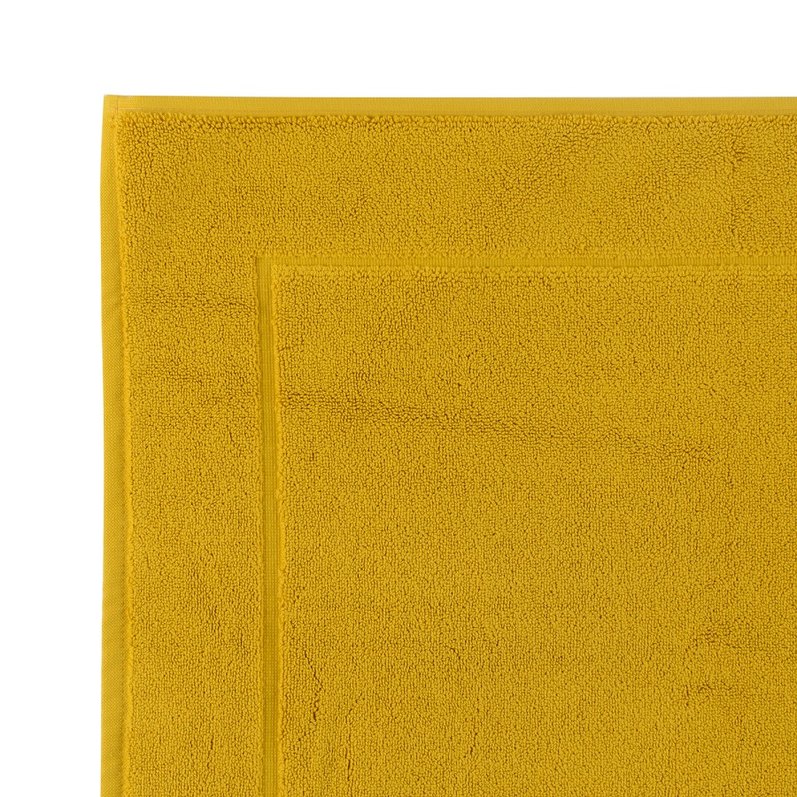 Изображение товара Коврик для ванной горчичного цвета из коллекции Essential, 50х80 см