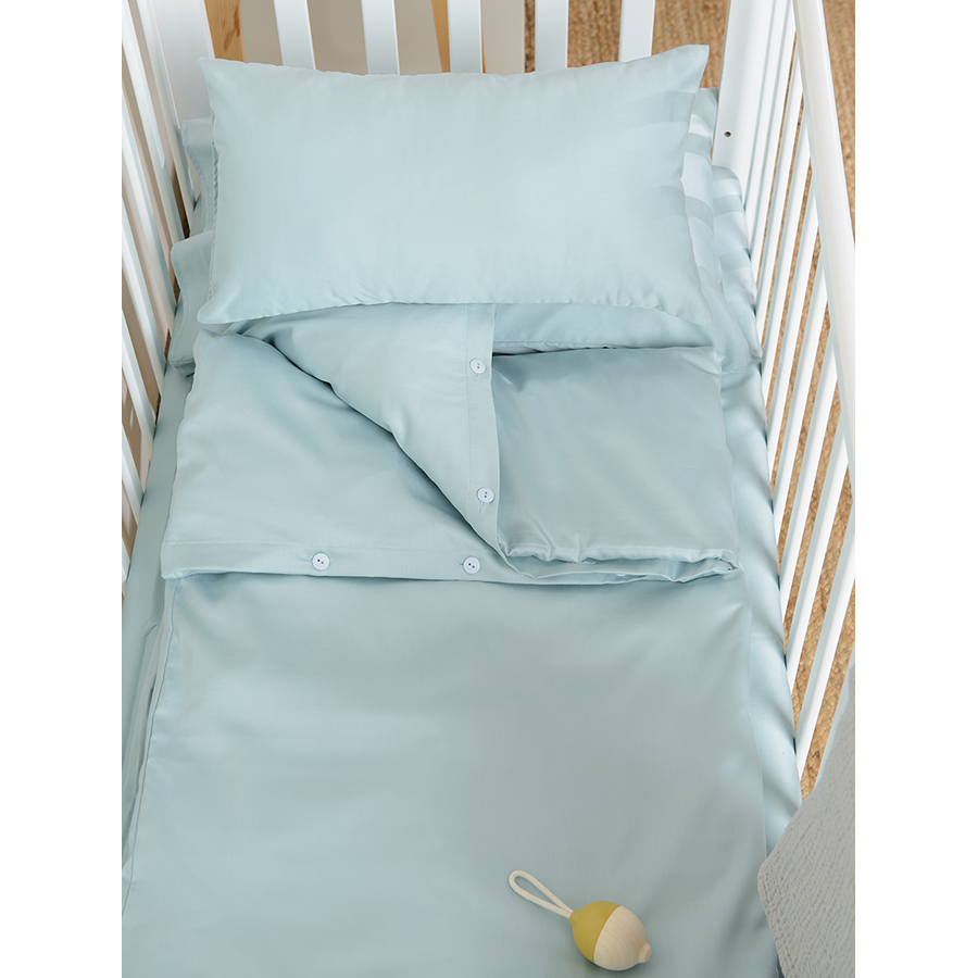 Изображение товара Комплект детского постельного белья из сатина голубого цвета из коллекции Essential, 110х140 см