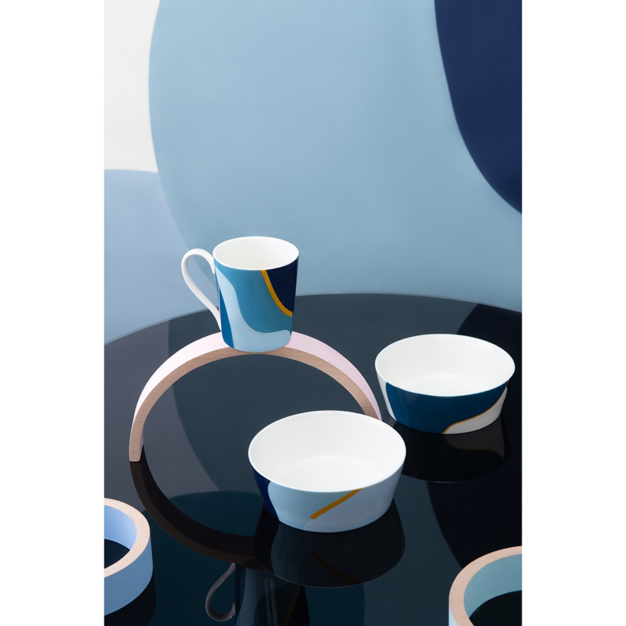 Изображение товара Набор из двух салатников синего цвета с авторским принтом из коллекции Freak Fruit, 16см