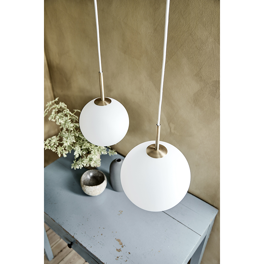 Изображение товара Лампа подвесная Ball, 15хØ18 см, белое опаловое стекло