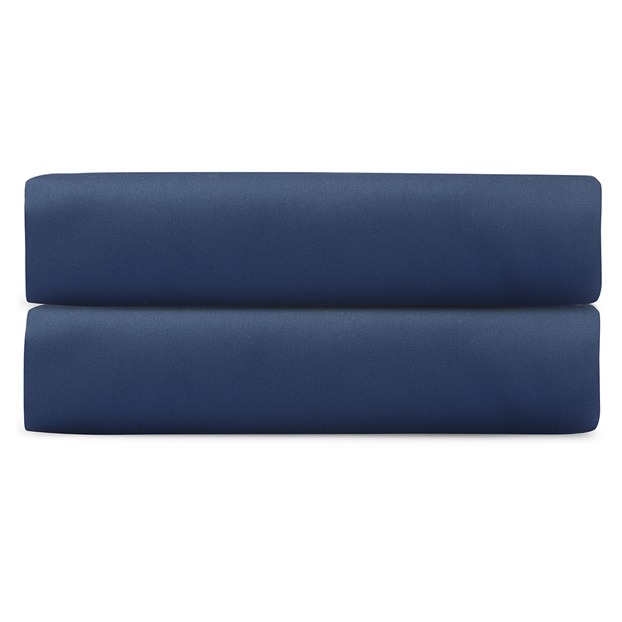 Изображение товара Простыня на резинке из премиального сатина темно-синего цвета из коллекции Essential, 160х200х30 см