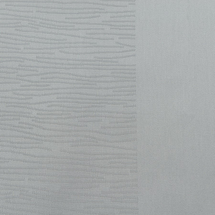 Изображение товара Скатерть жаккардовая серого цвета из хлопка с вышивкой из коллекции Essential, 180х180 см