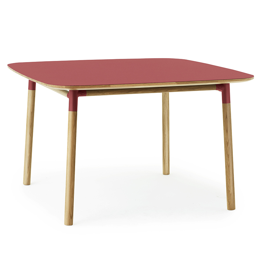 Изображение товара Стол обеденный Normann Copenhagen Form с ножками из дуба, 74,4х120х120 см,, красный