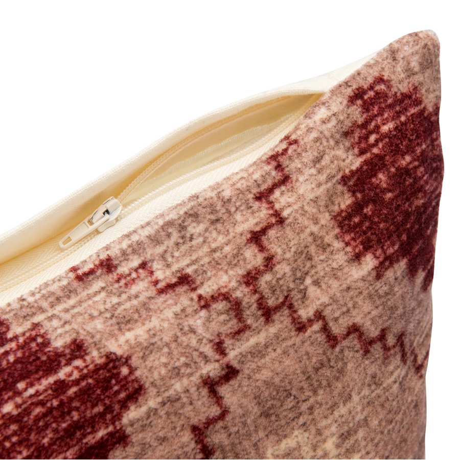 Изображение товара Чехол на подушку из хлопкового бархата с этническим орнаментом цвета лаванды из коллекции Ethnic, 45х45 см