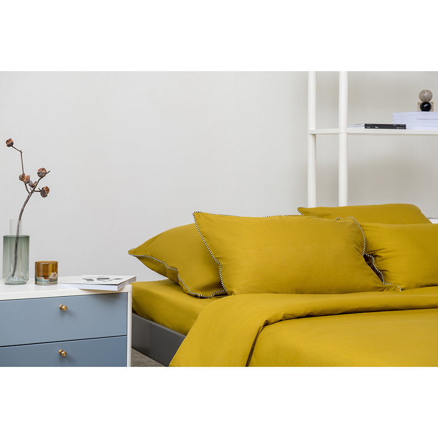 Изображение товара Набор из двух наволочек оливкового цвета с контрастным кантом из коллекции Essential, 50х70 см