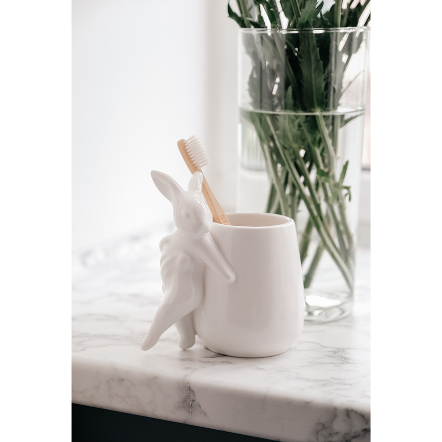 Изображение товара Стаканчик для зубных щеток Кролики-чистюли, 14,3 см, белый