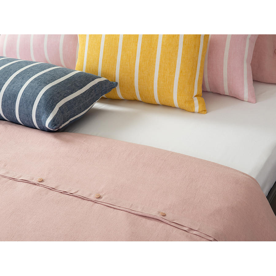 Изображение товара Чехол на подушку декоративный в полоску цвета пыльной розы из коллекции Essential, 45х45 см