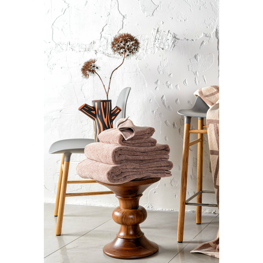 Изображение товара Полотенце банное коричневого цвета из коллекции Essential, 90х150 см
