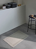 Изображение товара Коврик для ванной с фактурным бортиком бежево-серого цвета из коллекции Essential, 50х80 см