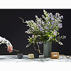 Изображение товара Свеча ароматическая Green tea & Pear blossom из коллекции Edge, бежевый, 30 ч