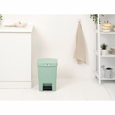 картинка Бак для мусора Brabantia, StepUp, 25 л, мятный от магазина Одежда+