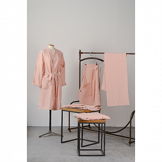 Изображение товара Подушка стеганая на стул из умягченного льна розово-пудрового цвета из коллекции Essential, 40х40 см