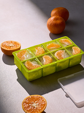 картинка Форма для льда с крышкой Ice cubes, 8 ячеек от магазина Одежда+