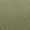 Изображение товара Подушка из хлопка рельефной вязки травянисто-зеленого цвета из коллекции Essential, 45х45 см