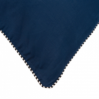 Изображение товара Набор из двух наволочек темно-синего цвета с контрастным кантом из коллекции Essential, 50х70 см