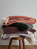 Изображение товара Плед мохеровый Over Horizon терракотового цвета из коллекции Trendy Ruffles, 130х180 см