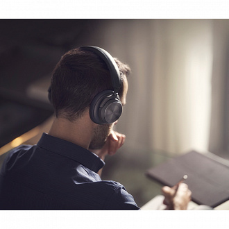 Изображение товара Наушники беспроводные BeoPlay HX, черные