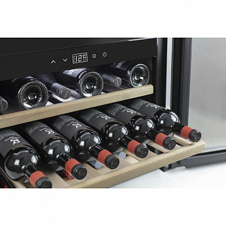 Изображение товара Холодильник винный WineSafe 18 EB, черный