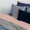 Изображение товара Комплект постельного белья двусторонний из сатина розового и голубого цветов с принтом Blossom time из коллекции Cuts&Pieces