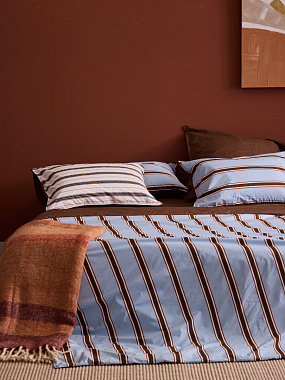 Простыня из перкаля шоколадного цвета из коллекции Stripes, 240х270см, анонс элемента