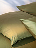 Изображение товара Комплект постельного белья из премиального сатина оливкового цвета из коллекции Essential, 200х220 с