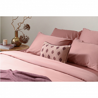Изображение товара Комплект постельного белья из сатина темно-розового цвета из коллекции Essential, 150х200 см