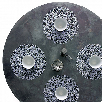Изображение товара Салфетка подстановочная виниловая Pressed Petal, Steel Blue, Ø38 см