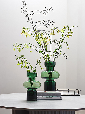 картинка Ваза Florum, 25 см, изумрудная от магазина Одежда+