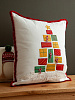 Изображение товара Чехол на подушку Gifts season из коллекции New Year Essential, 45х45 см