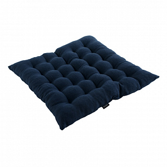 Изображение товара Подушка стеганая на стул из умягченного льна темно-синего цвета Essential, 40х40 см