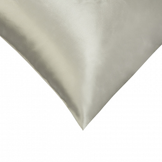 Изображение товара Наволочка из натурального шелка светло-серого цвета из коллекции Essential, 50х70 см