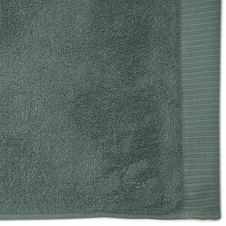 Изображение товара Полотенце банное цвета виридиан из коллекции Essential, 90х150 см