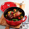 Изображение товара Кастрюля Staub, круглая, 28 см, 6,7 л, вишневая