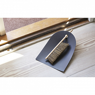 Изображение товара Совок со щеткой Dustpan & Broom, темно-серый