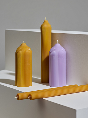 картинка Свеча декоративная цвета карри из коллекции Edge, 16,5см от магазина Одежда+