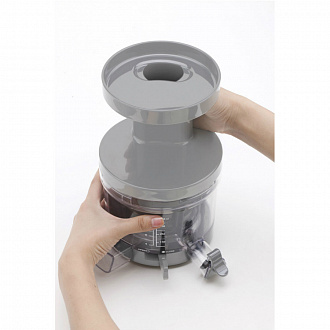 Изображение товара Соковыжималка шнековая Smeg, голубая
