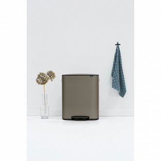 Изображение товара Бак для мусора Brabantia, Bo, Pedal Bin, 60 л, платиновый