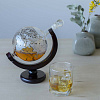 Изображение товара Декантер для виски на деревянной подставке Globe, 0,8 л