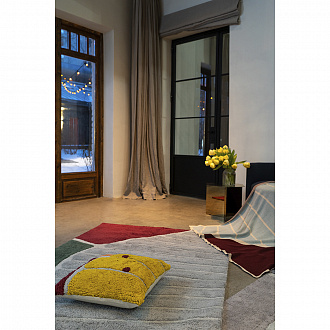 Изображение товара Чехол на подушку с рисунком Tea plantation горчичного цвета из коллекции Terra, 45х45 см