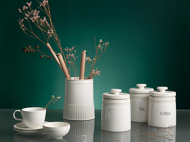 картинка Банка для хранения белого цвета из коллекции Kitchen Spirit, 820 мл от магазина Одежда+