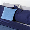 Изображение товара Подушка декоративная из хлопкового бархата светло-синего цвета из коллекции Essential, 45х45 см
