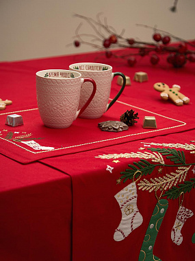 картинка Набор из двух кружек Winter embroidery из коллекции New Year Essential, 410 мл от магазина Одежда+