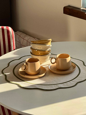 Салфетка под приборы Anemone из коллекции Trendy Ruffles, Ø38 см, оливковый, анонс элемента