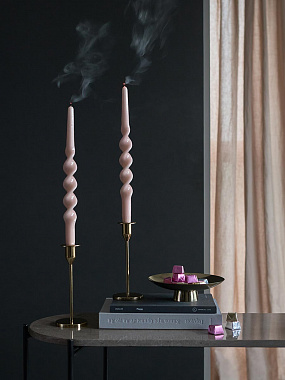 картинка Набор из двух свечей цвета пыльной розы из коллекции Essential, 35 см от магазина Одежда+